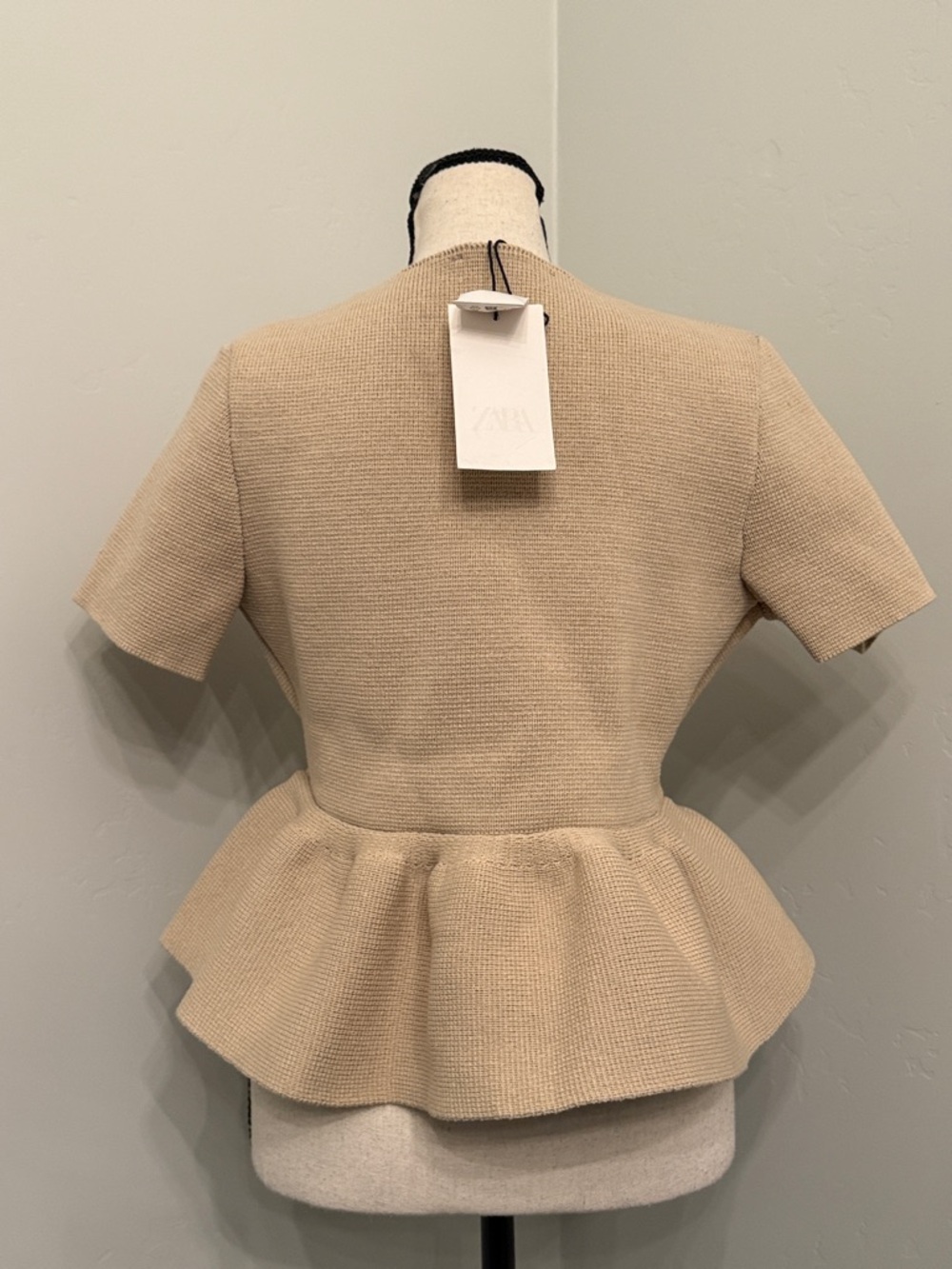 Zara Textured Peplum Top Small NWT Beige Button Front Structured Blouse - Picture 11 of 12